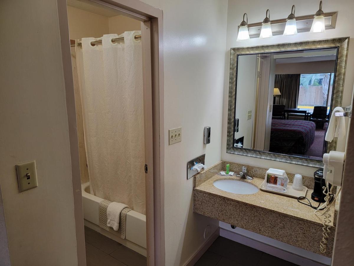 Twin Star Lodge Biloxi Extérieur photo